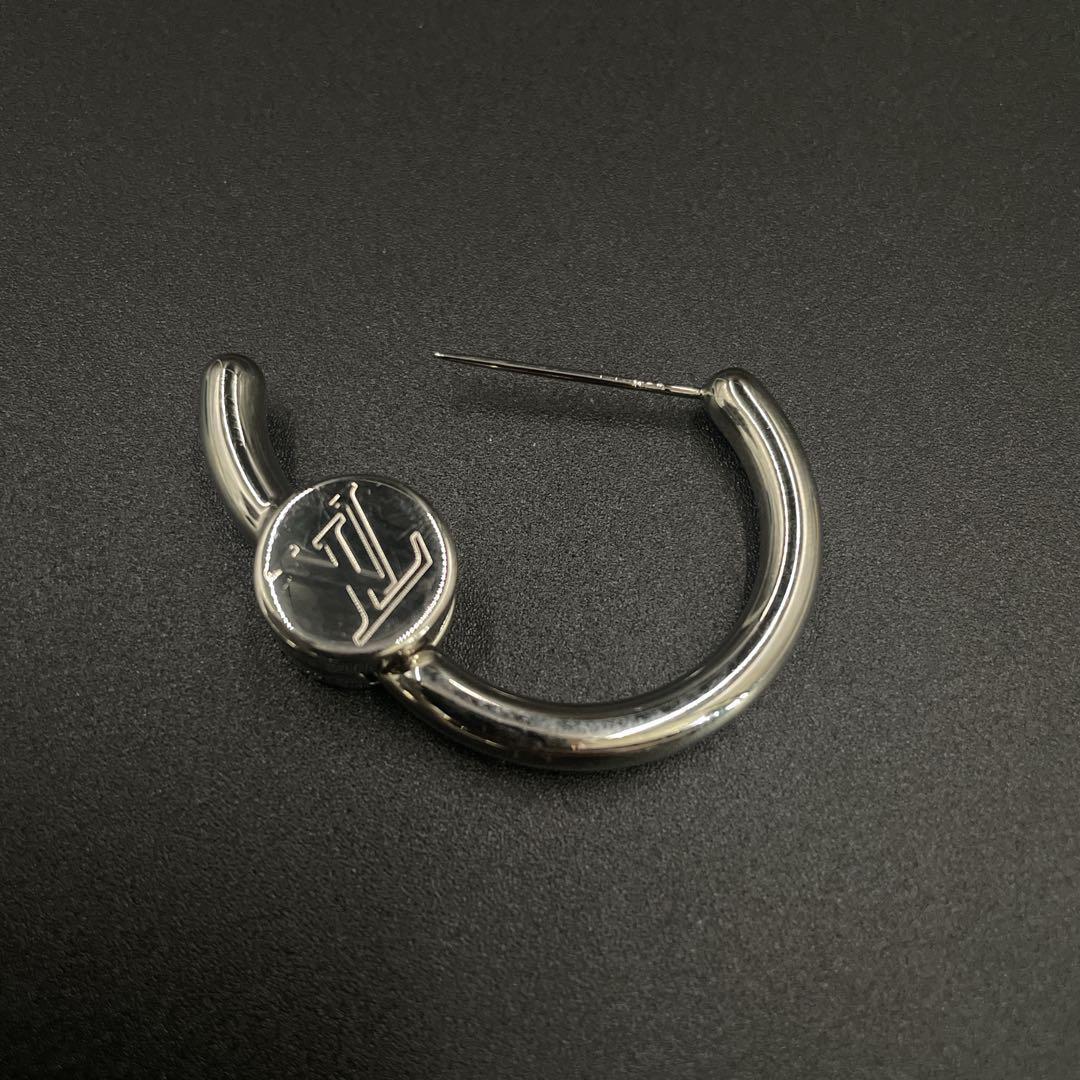 確実正規品　美品　ルイヴィトン　ブローチ　フープ型　MP2032 シルバー