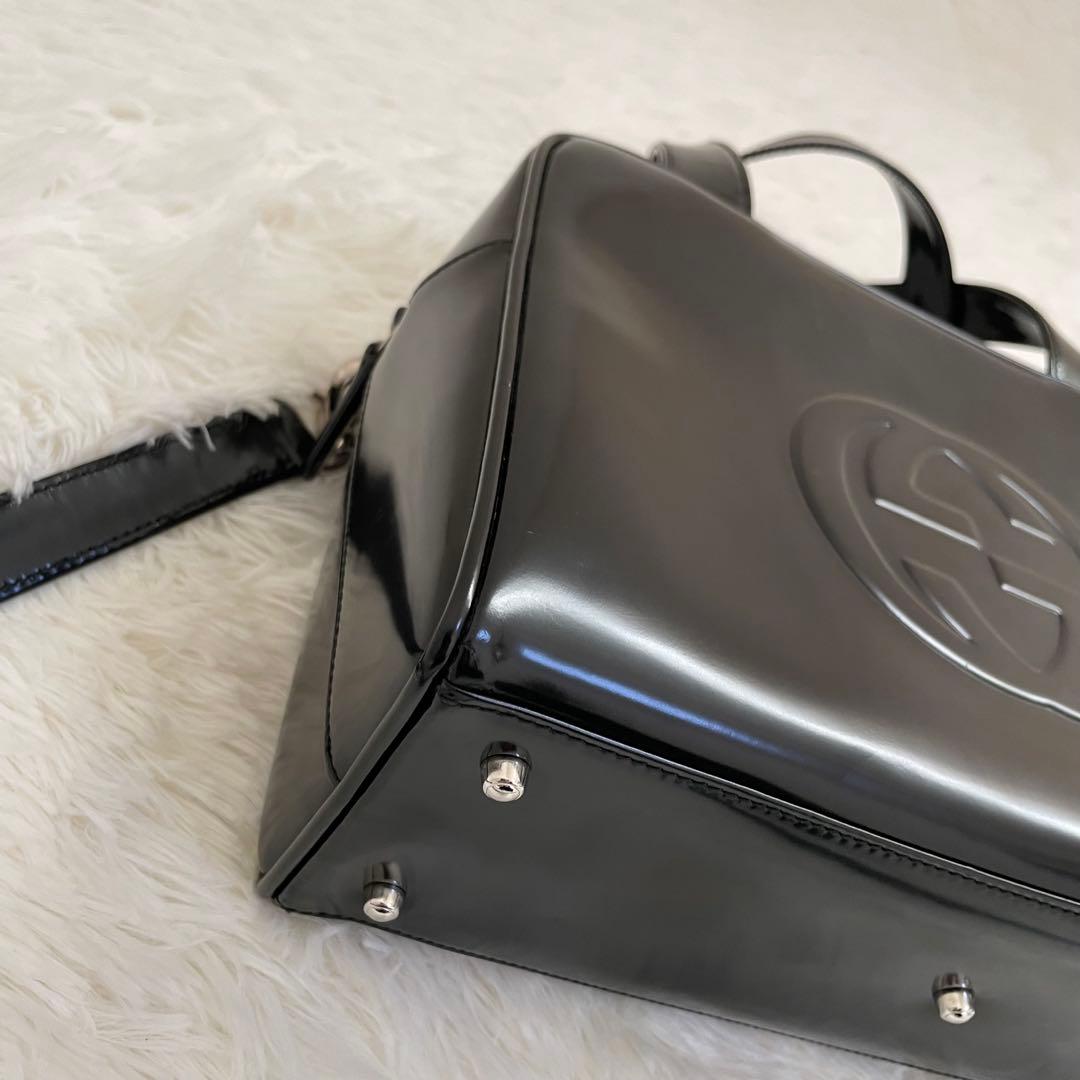 GUCCI ショルダーバッグ エナメル インターロッキングG ブラック 2way