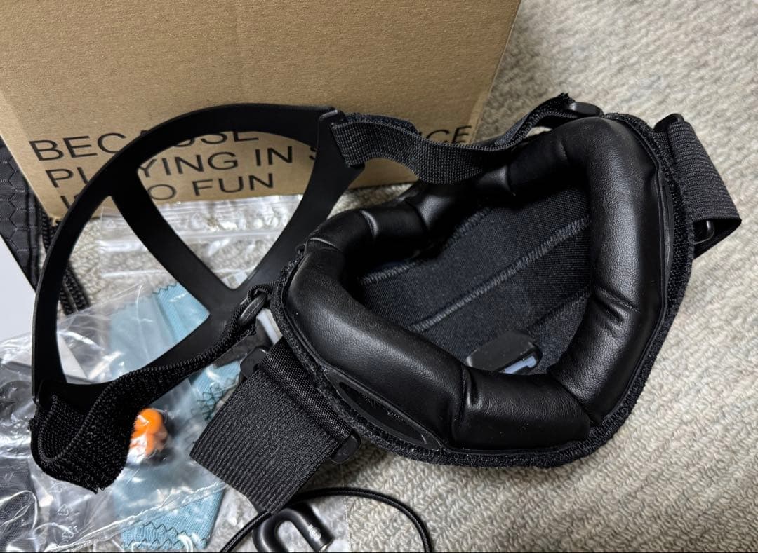 美品 DOX「OMBRA 」ゲーミング 防音 マスク S/M 左