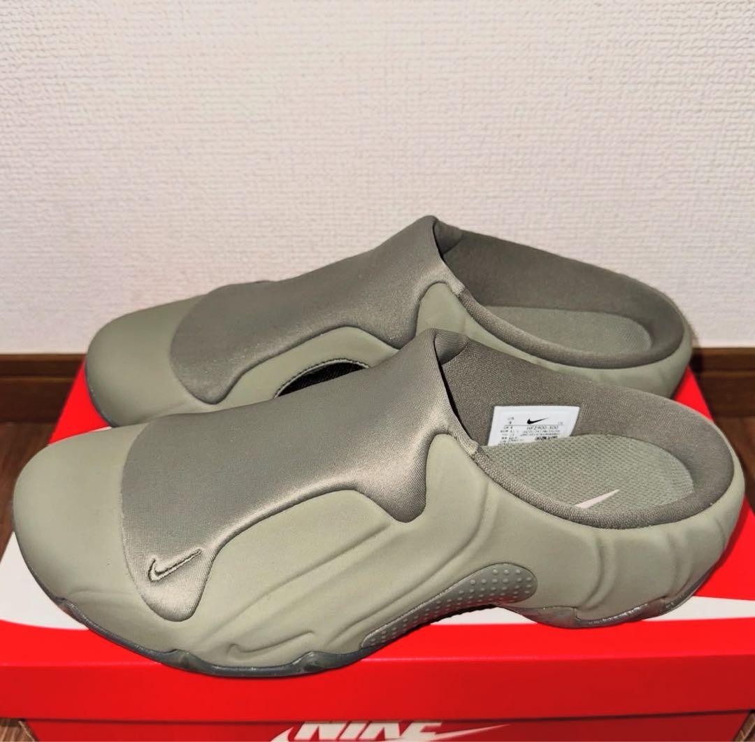 靴 Nike Clogposite