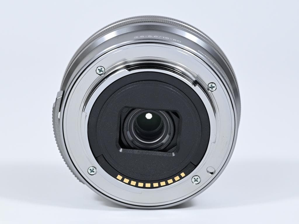 【ほぼ新品】 SONY α6000 レンズキット 《ショット数91》