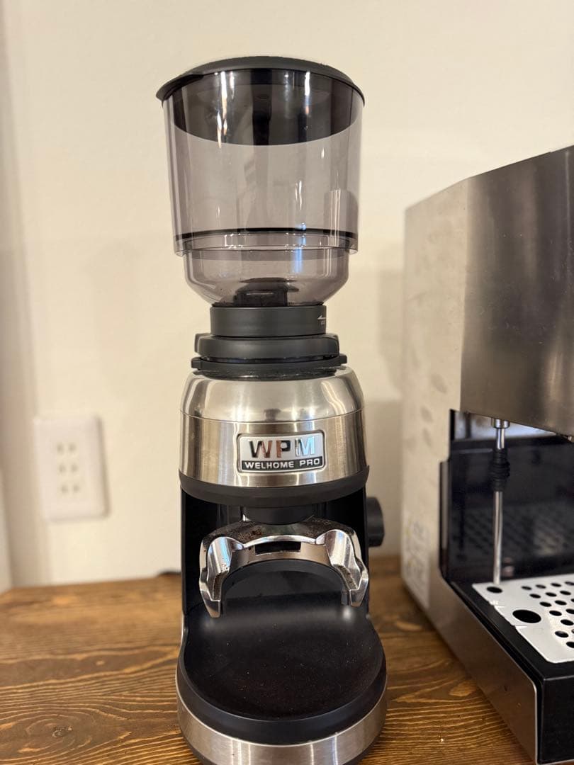 Gaggia Classic エスプレッソマシン WPMコーヒーグラインダー