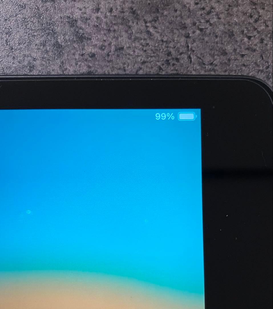 Apple iPad 第7世代　本体、キーボード、カバー付き　動作確認済み