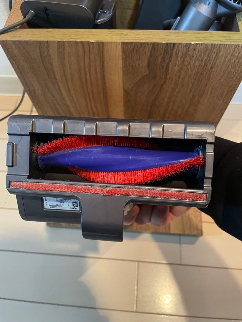 Dyson V8 absolute スティッククリーナー 本体（本日限定）