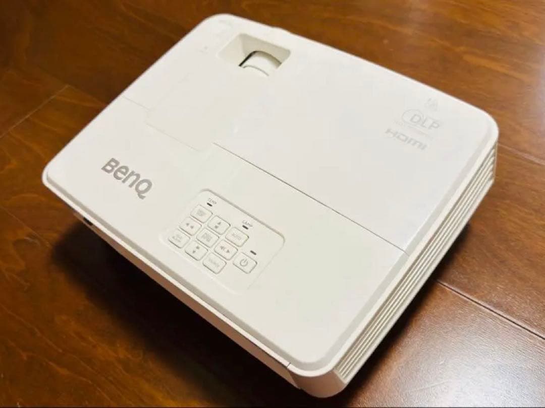BenQ TW526 プロジェクター