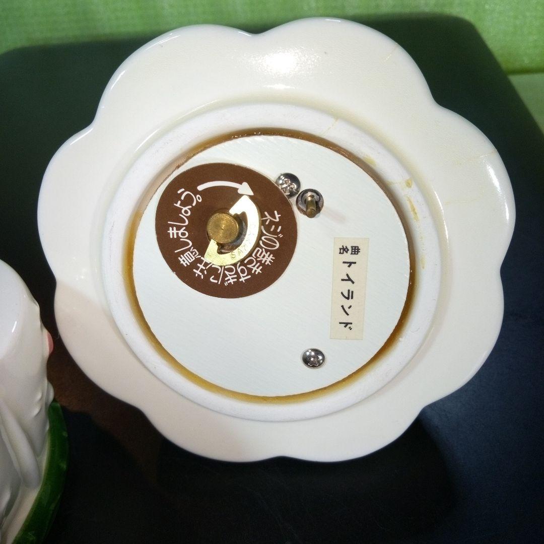 猫のフィギュア付きオルゴール　曲名:トイランド　小物入れ　陶器製？　レトロ