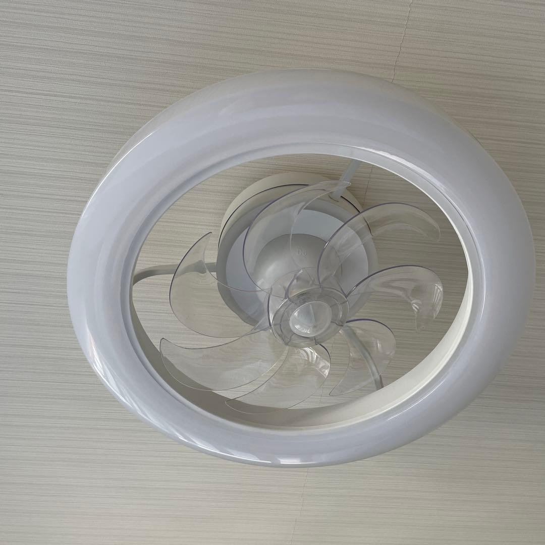 ホワイトシーリングファン 5枚羽根 円形デザイン