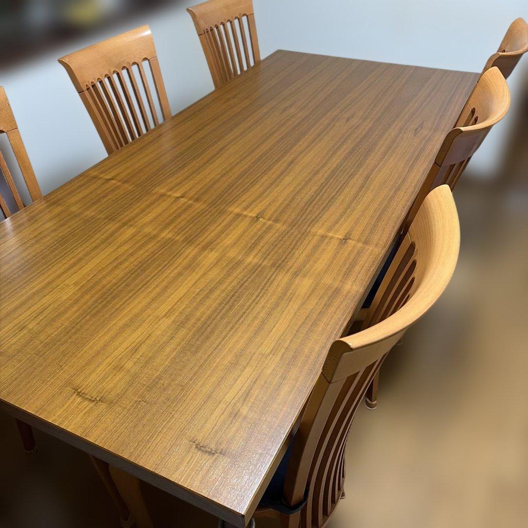 【高級・北欧家具】møremøbler 社製ダイニングテーブル