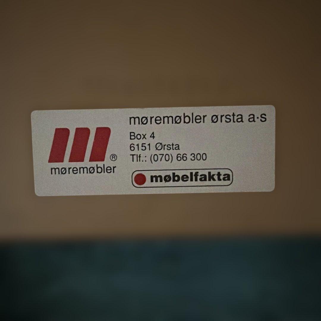 【高級・北欧家具】møremøbler 社製ダイニングテーブル