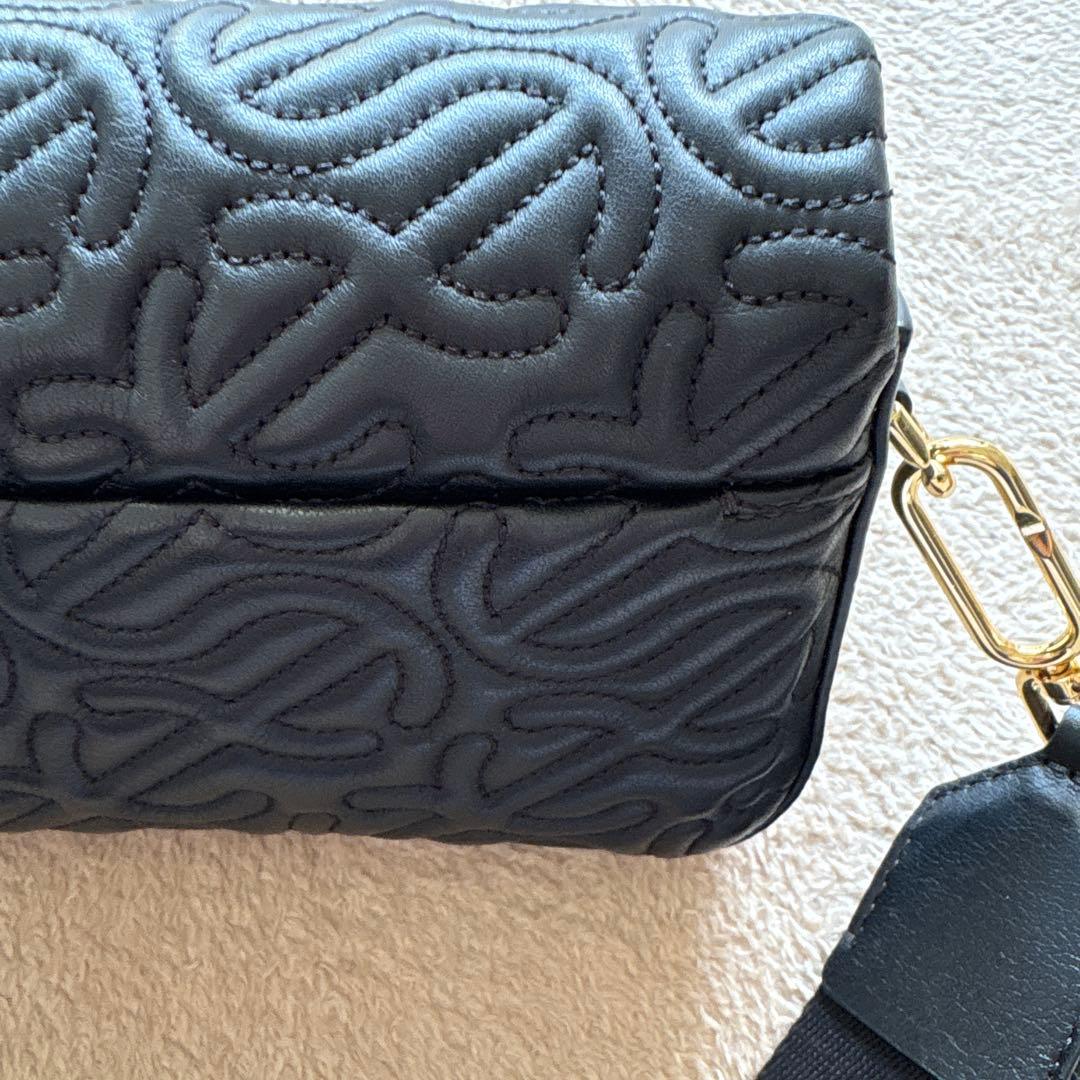 【新品】ECCO Pinch Bag Quilted Wave レザーバック