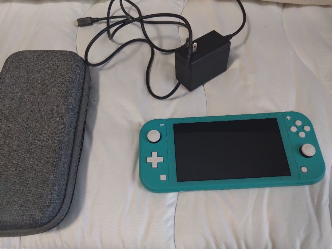 Nintendo Switch Lite ターコイズ 本体 充電器・ケース付き