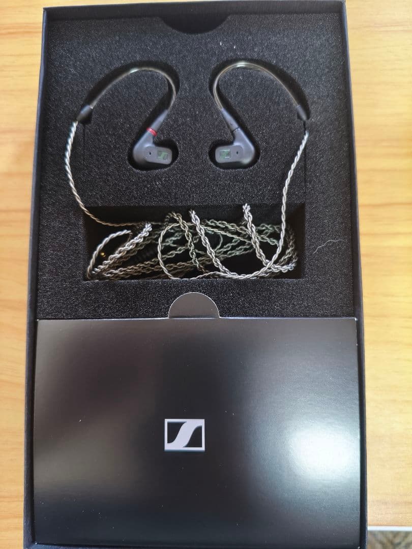 ブラック様　Sennheiser IE 200 イヤホン