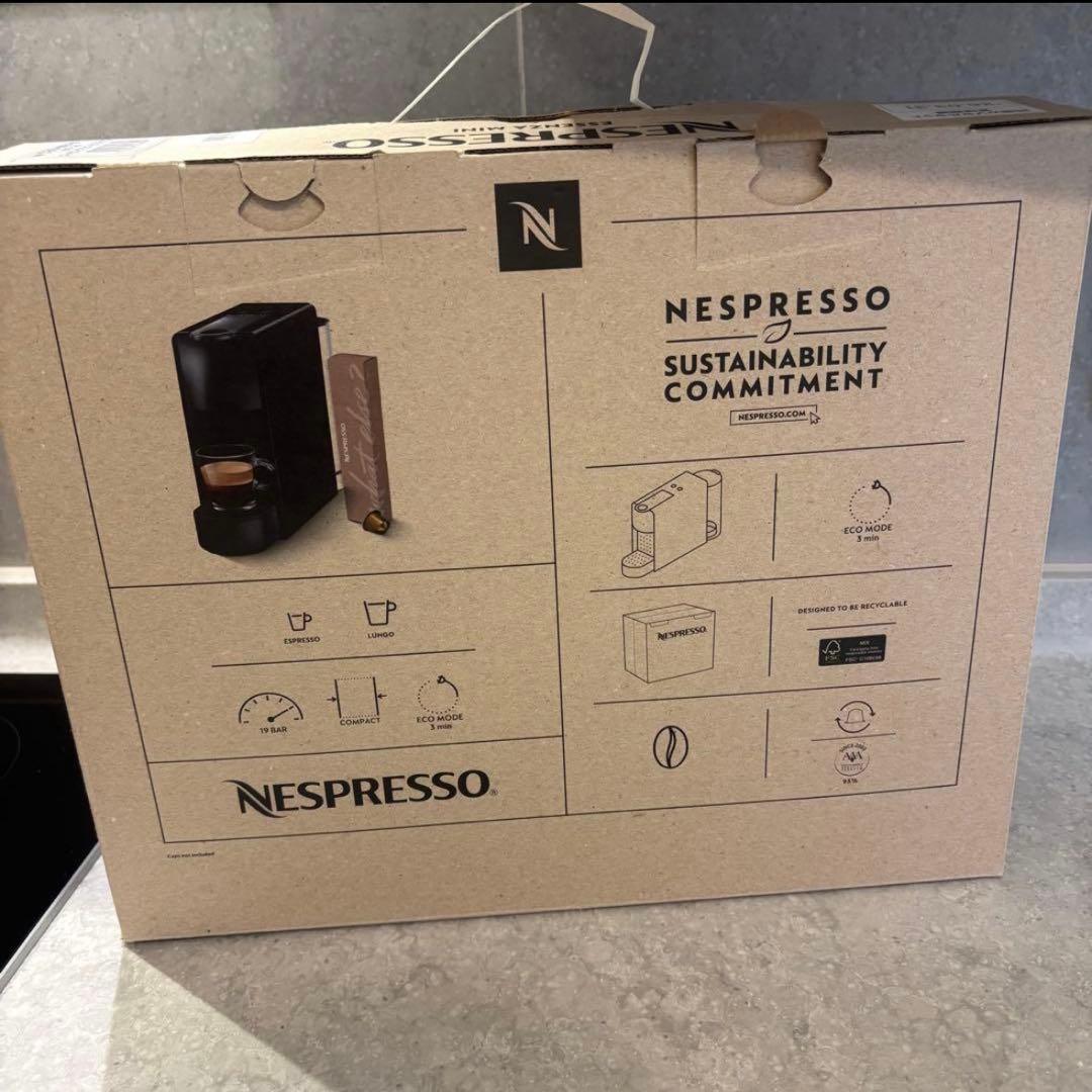 Nespresso エッセンサミニ　ピュアホワイト