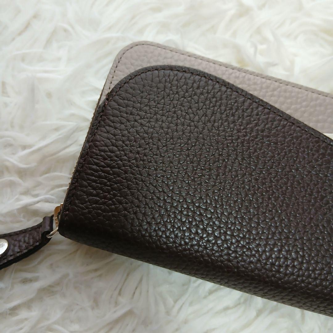 【極美品】【Vivienne Westwood】現行　ラウンドファスナー　長財布