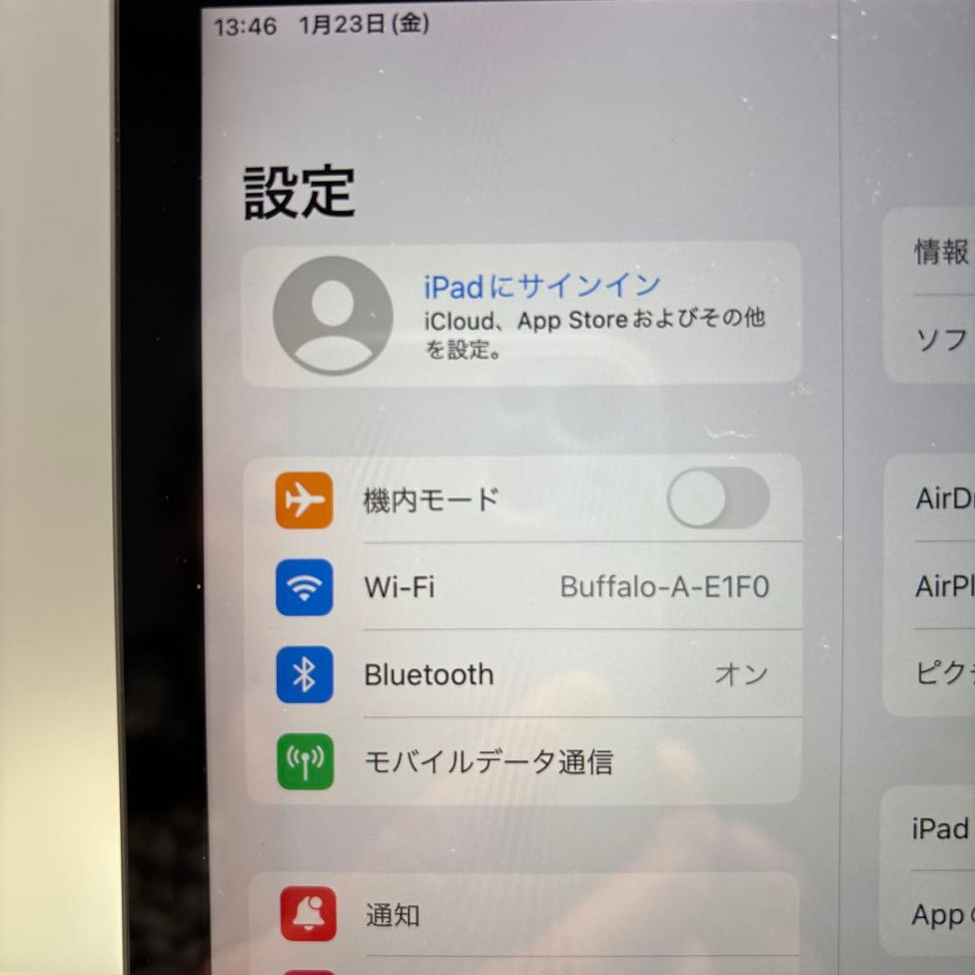 iPad 8 32G Wi-Fi＋sim.au PSEパッテリー新品100％