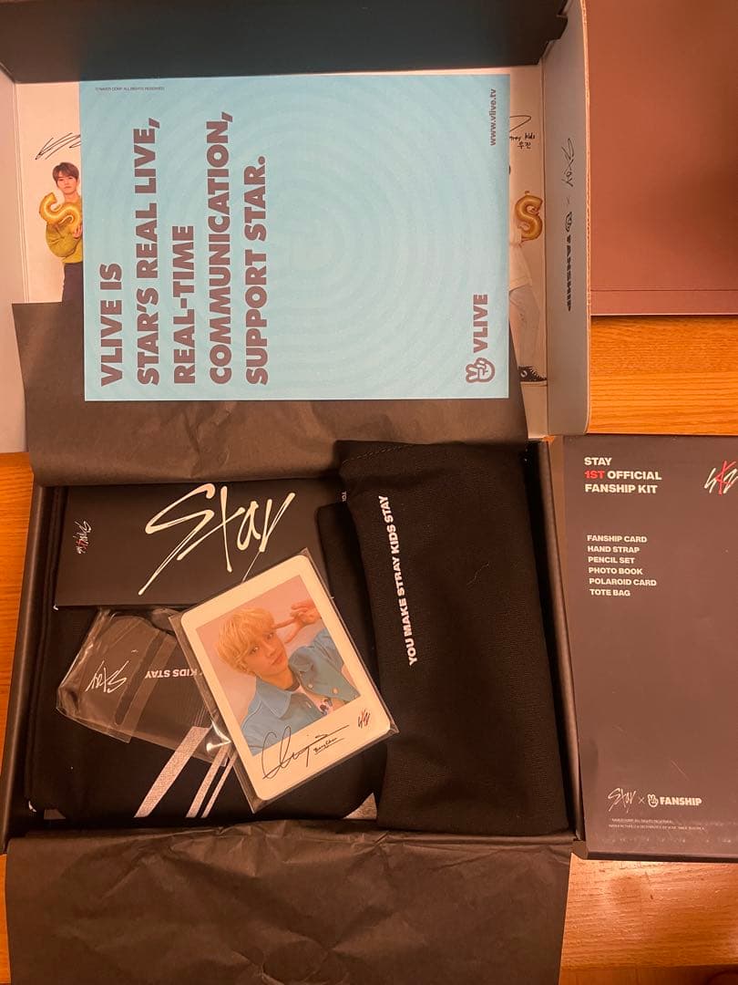Stray Kids 1ST OFFICIAL FANSHIP KIT 限定