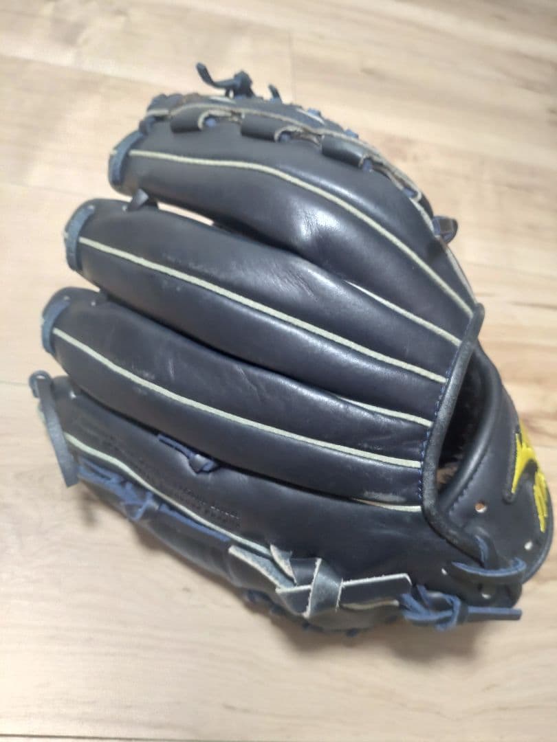 横浜DeNAベイスターズ 三浦大輔 直筆サイングローブ