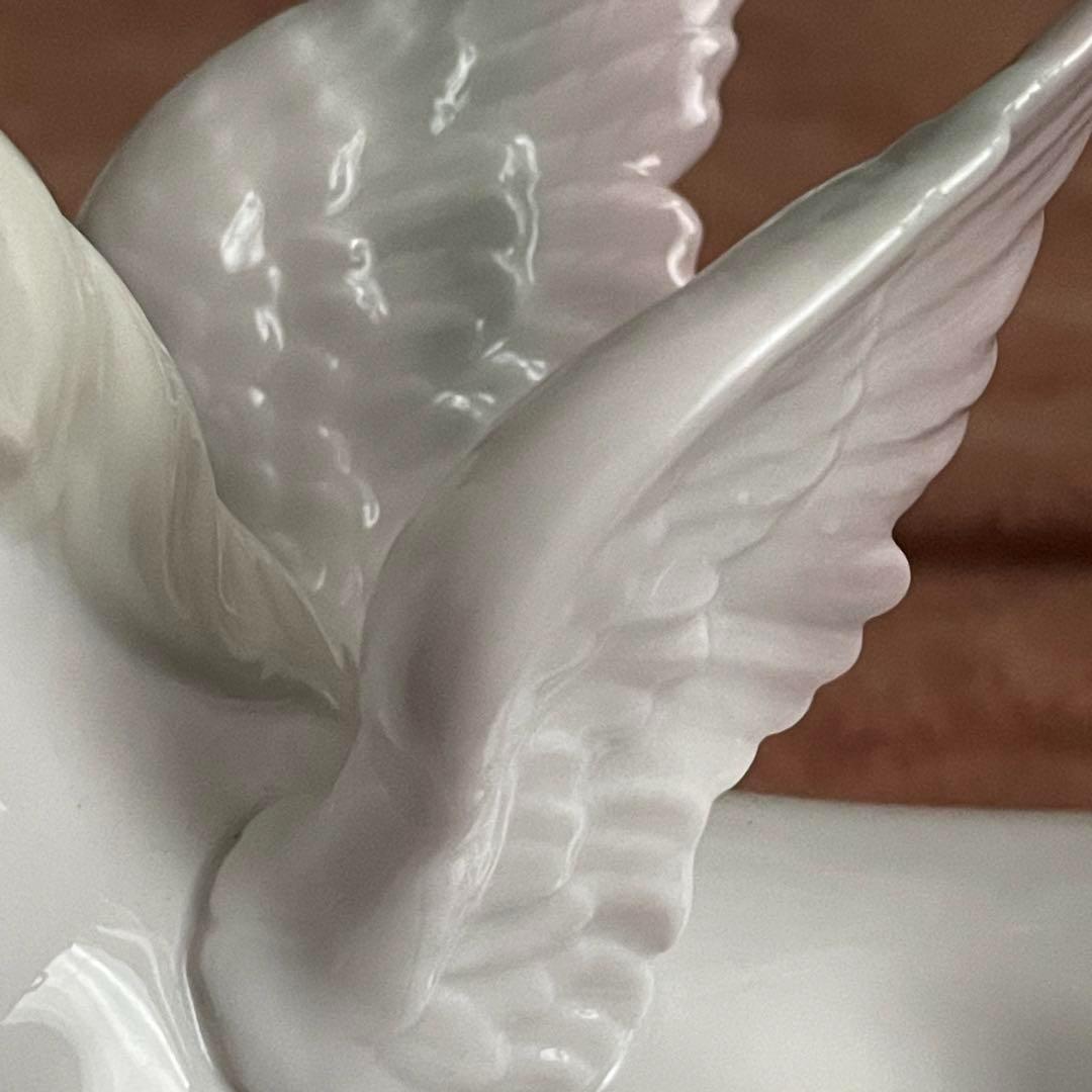 【海外限定】 リアドロ Lladro No.6242 小鳥と遊ぶペガサス 陶磁器