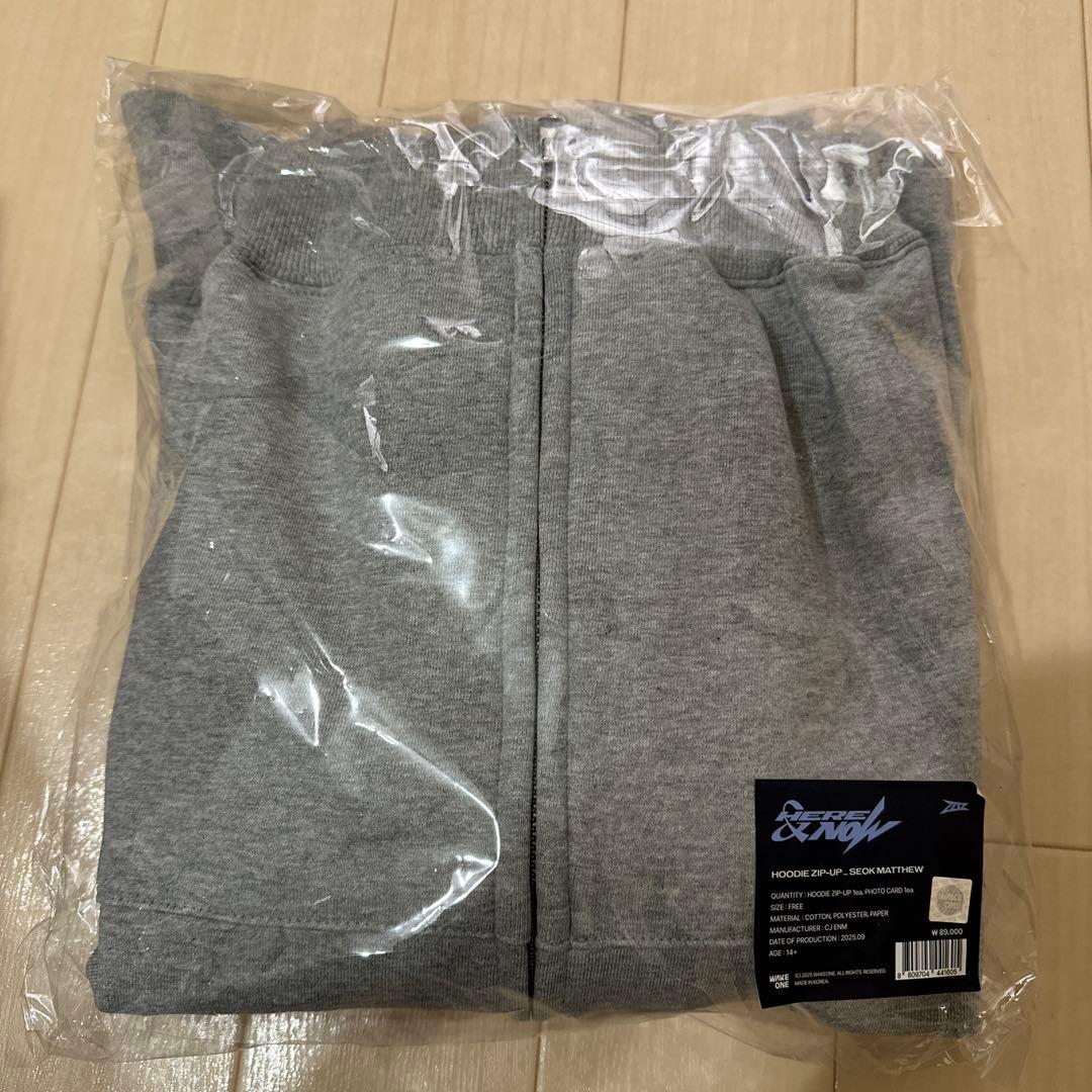 ZB1 フーディー パーカー ワルツ here&now md メテュ