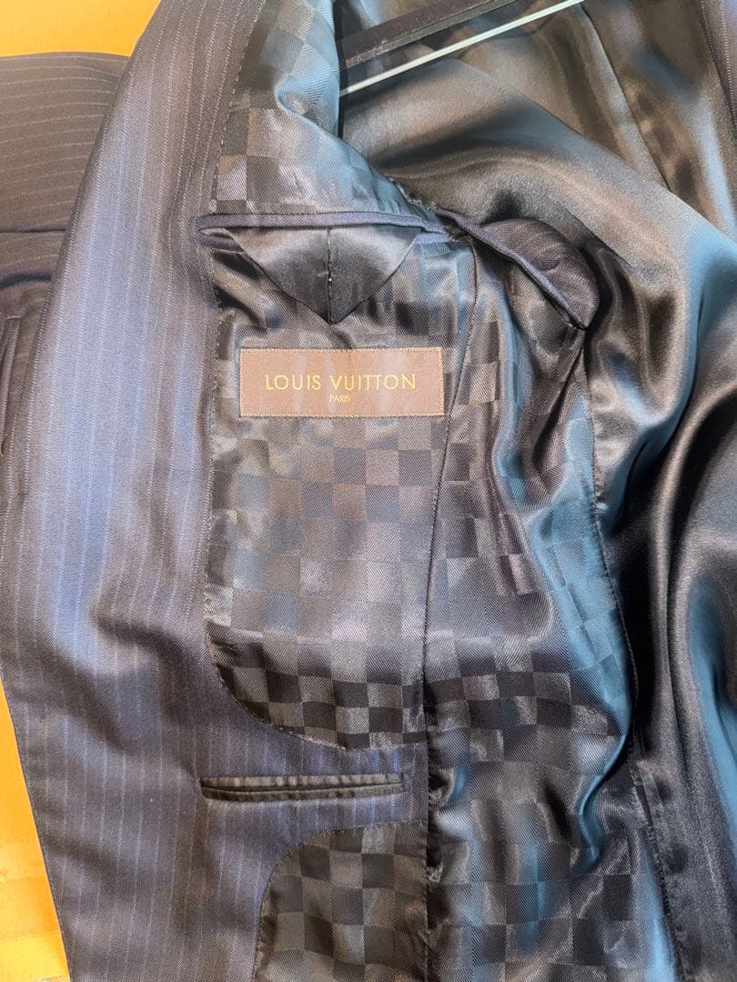 ルイヴィトンスーツ　ストライプ ダミエ柄　総裏地　サイズ44 165/74