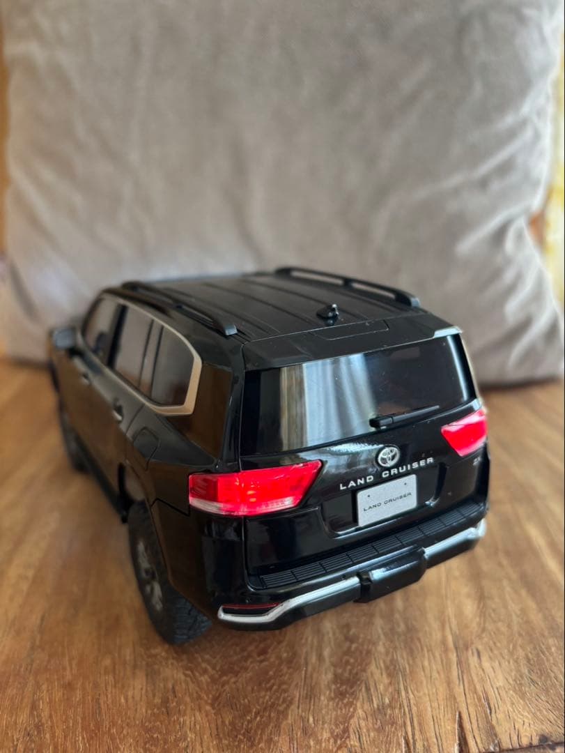 KYOSHO Mini-Z 4x4 電動4WDランクル300 LED電飾付き