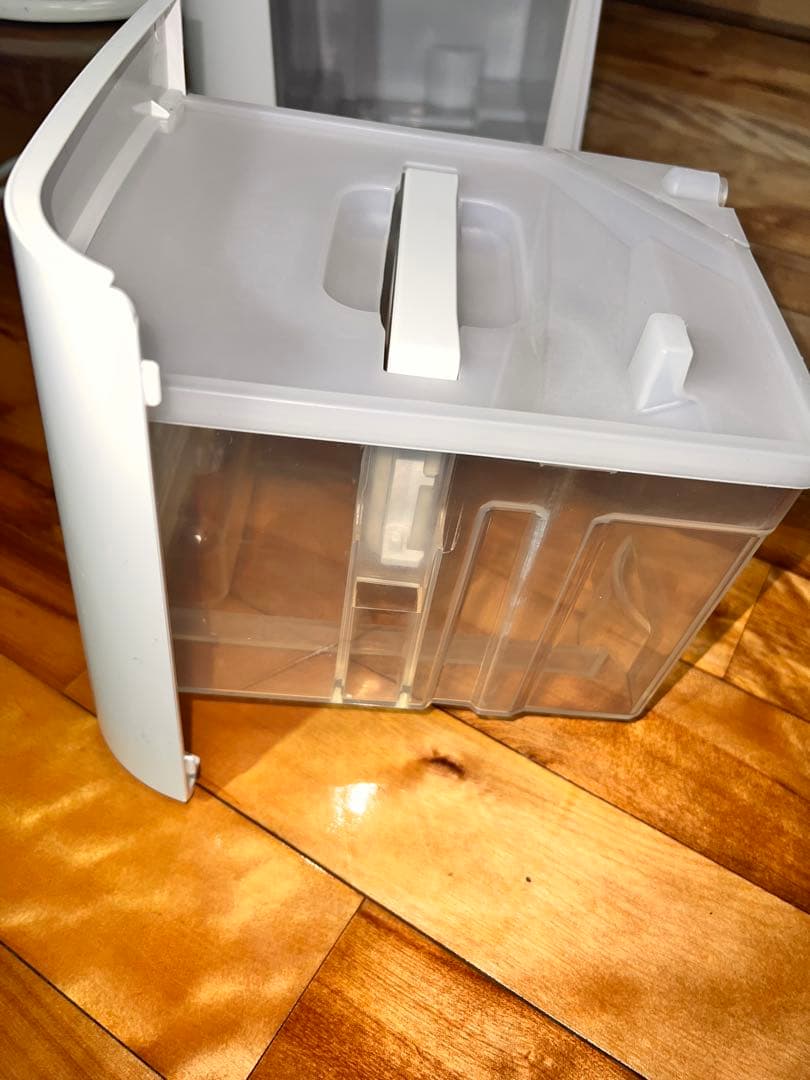 シャープ　除湿機　空気清浄機　プラズマクラスター CV-EF120