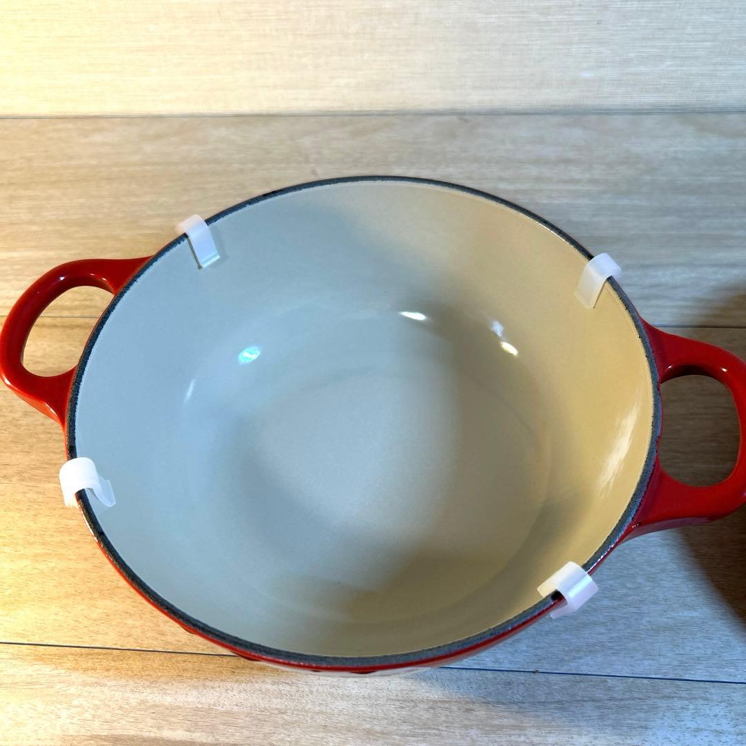 未使用保管品　ルクルーゼ　マルミット　18cm チェリーレッド　両手鍋　鍋