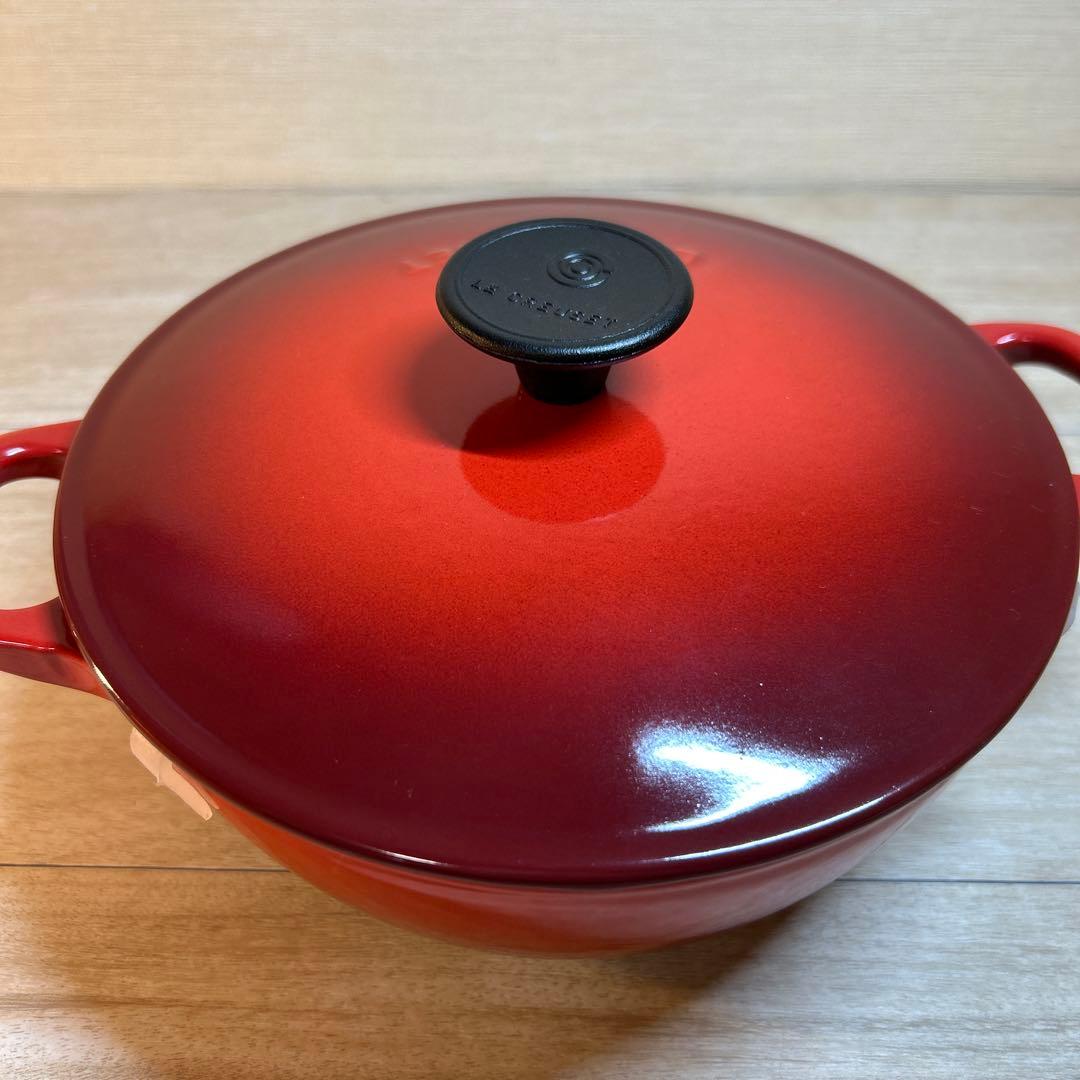 未使用保管品　ルクルーゼ　マルミット　18cm チェリーレッド　両手鍋　鍋