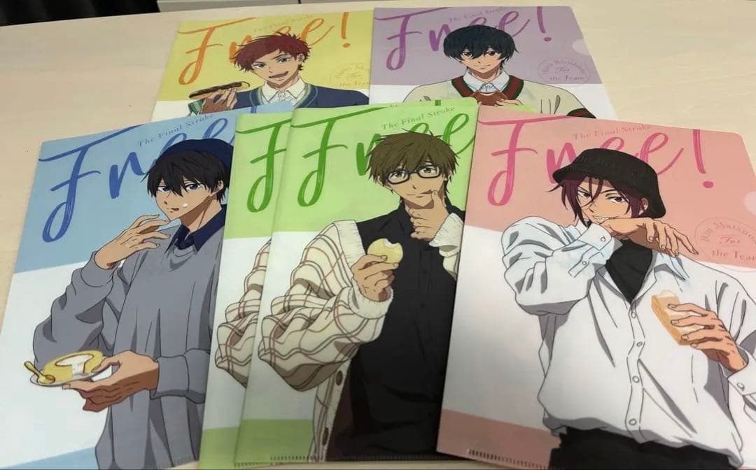 Free!雑誌8冊・クリアファイル75枚セット