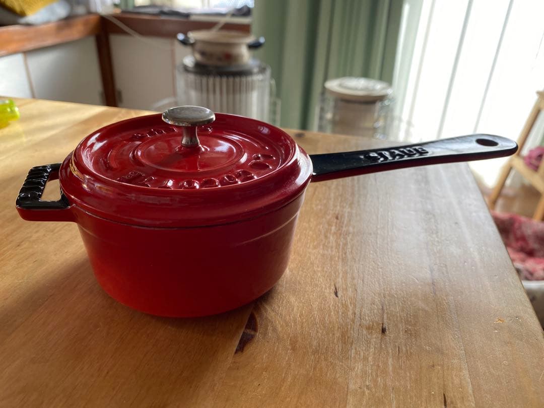 staub ストウブ　ソースパン　10センチ　赤　レッド