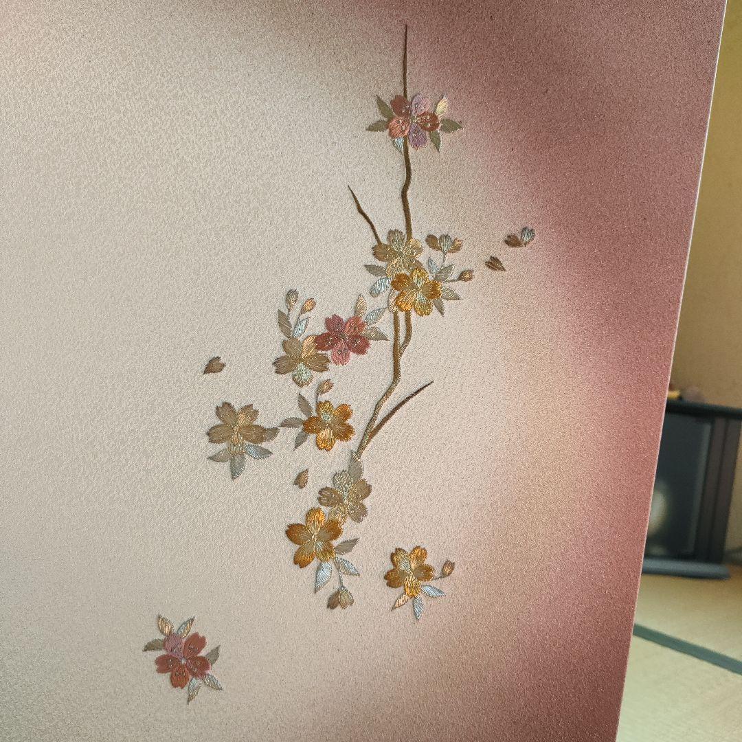 雛道具　雛人形　二曲屏風　桜刺繍　Ｐボカシ20号　屏風のみ出品(高さ60cm)