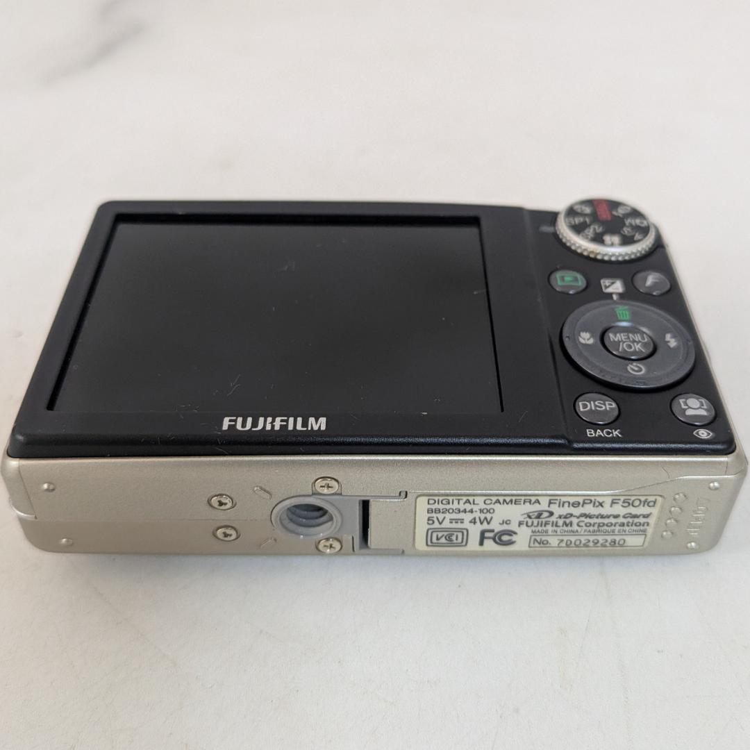 Fujifilm フジフイルム FinePix F50fd シルバー