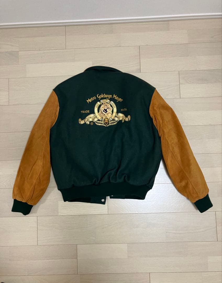 メトロ・ゴールドウィン・メイヤー スタジャン　古着　USA製