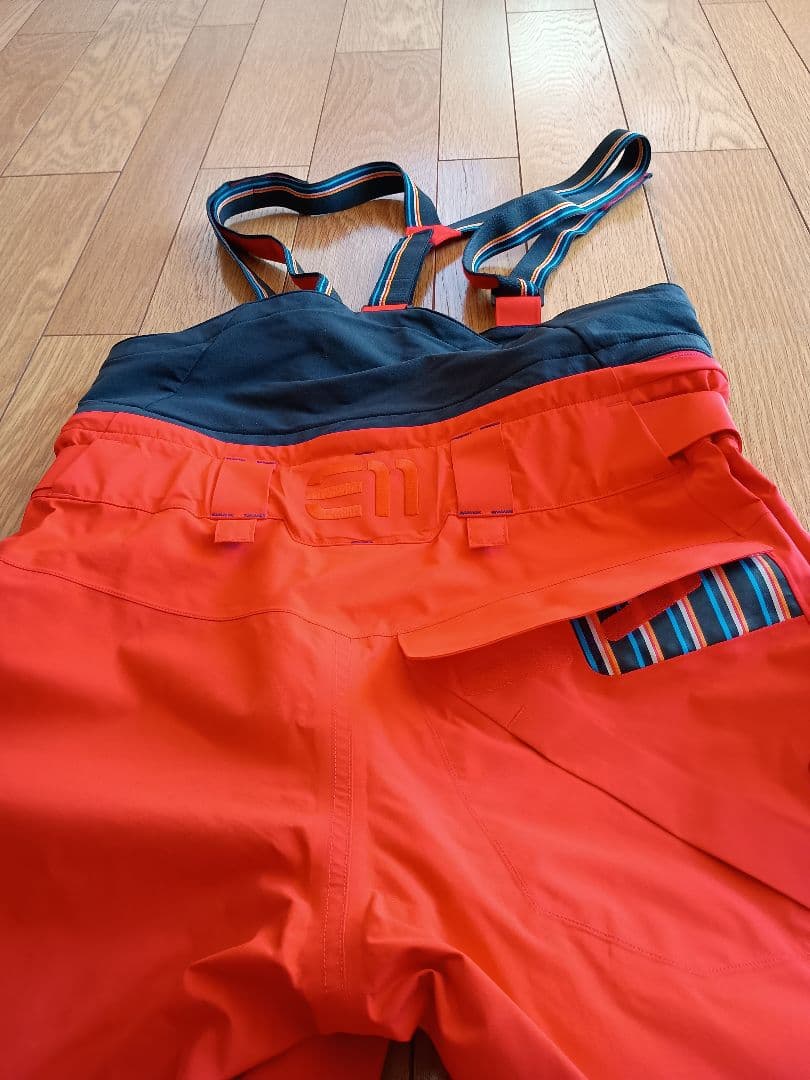 ステート オブ エレベネート　M Bec de Rosses Pants