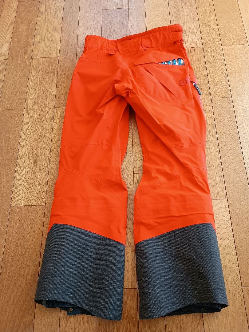 ステート オブ エレベネート　M Bec de Rosses Pants