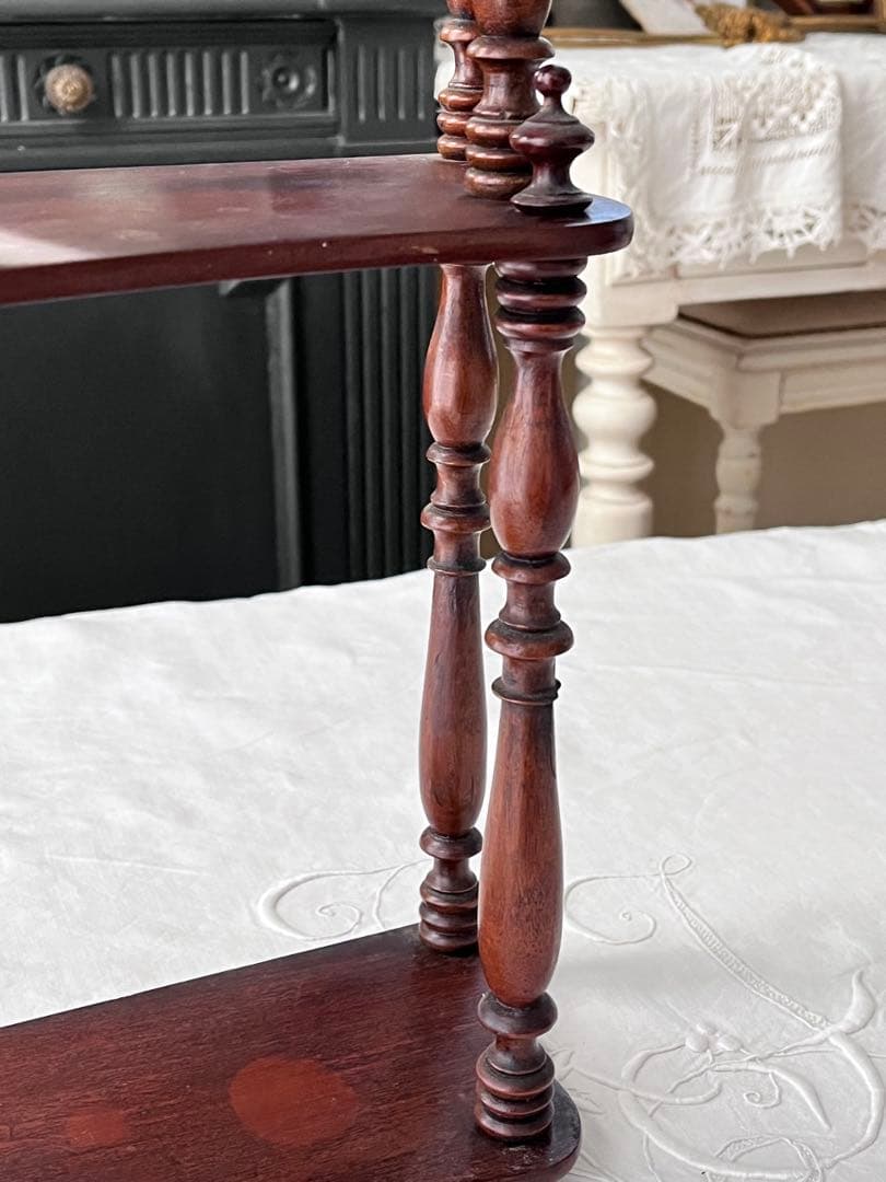 【美品】フランスアンティーク 1900年代 木製3段装飾エタジュール[3764]