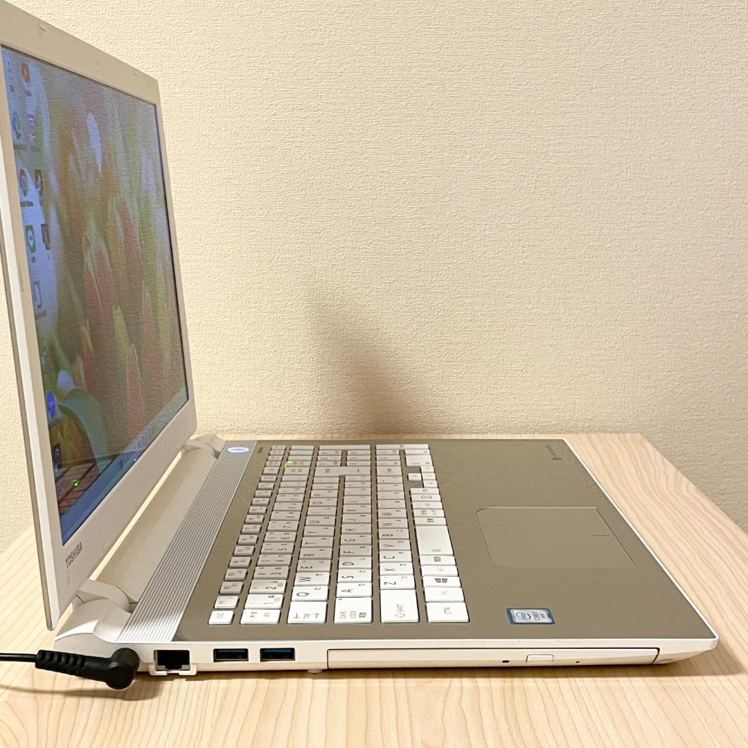 高性能i7 SSD 256GB ノートパソコン カメラ付き dynabook