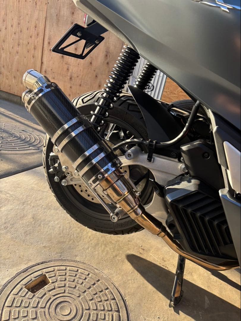 ホンダPCX125、160 JK05 KF47用　朝倉商事　カーボンマフラー