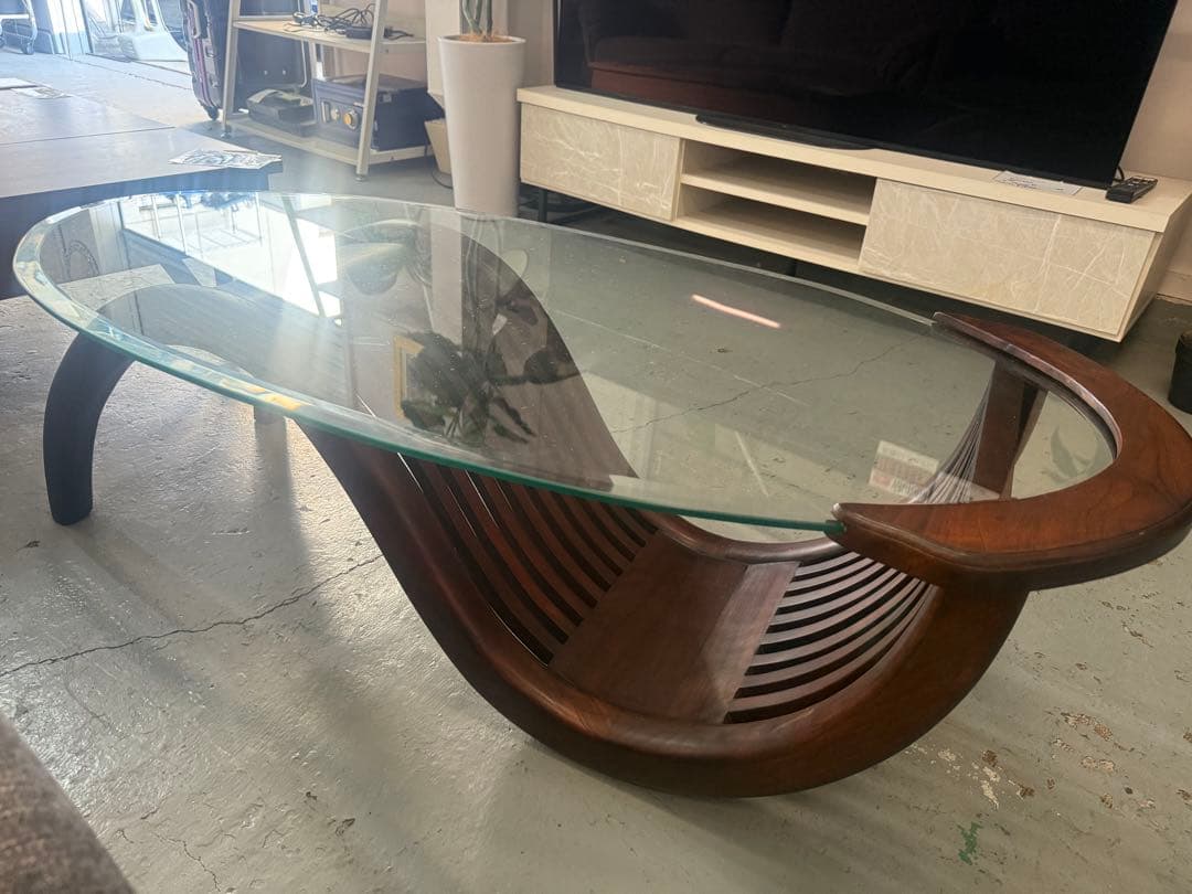 ローテーブル　アジアンスタイル家具　w124cm ガラス天板