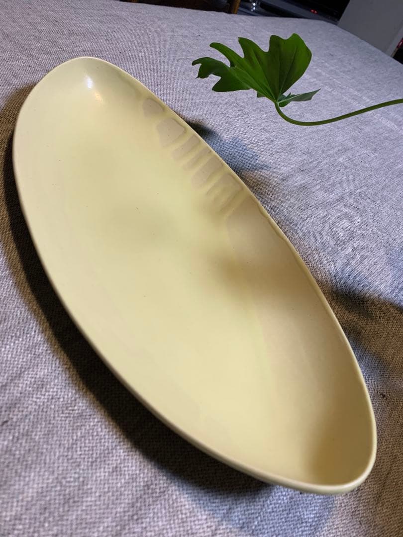 クリスチャンヌ　ペロション　ストーンウエア　　レモンイエロー　ロングオーバル型