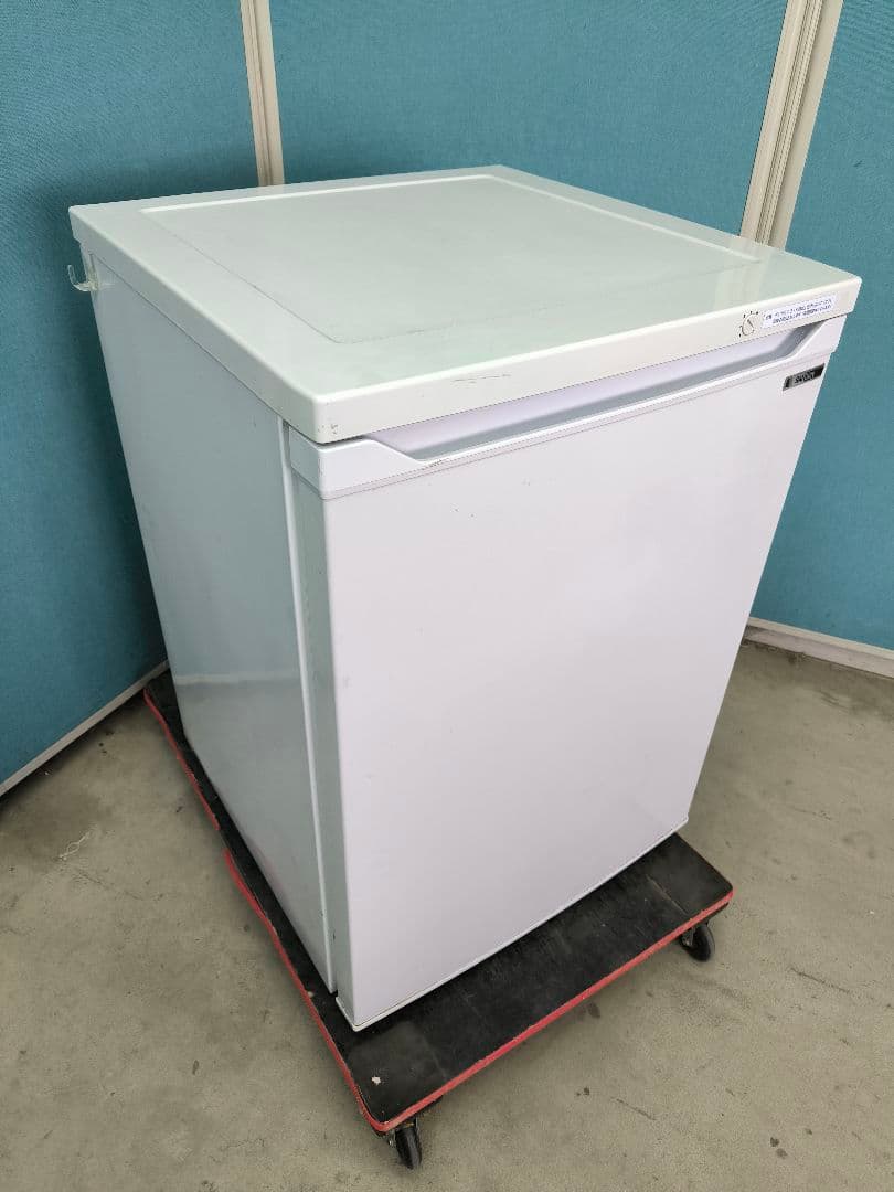 2021年製　サンデン ヨコ型冷凍庫　 冷凍ストッカー 98L　 SVF-98W