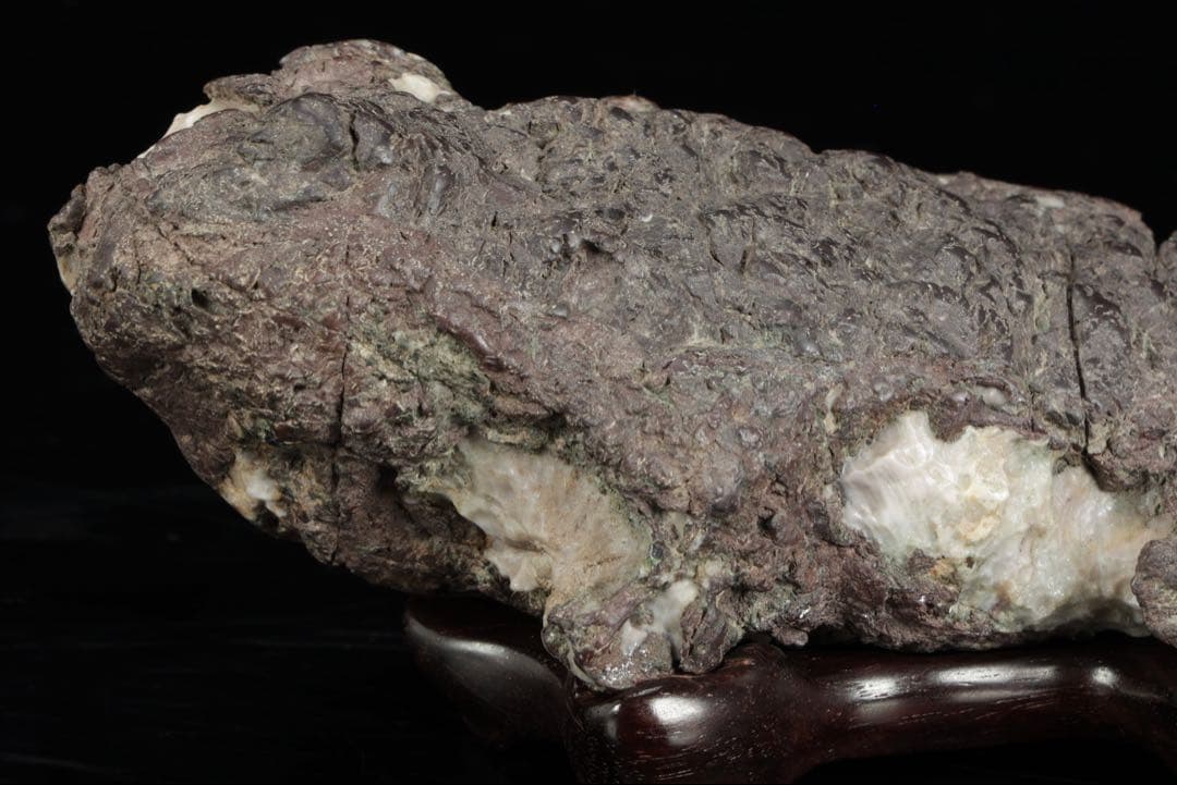 貴船石 蛙石 台座 箱付 642g カエル水石 鑑賞石 京石 天然石 飾石 美石