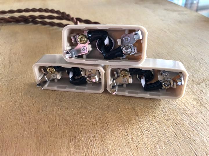 アンティーク照明などに使用されるソケットコード