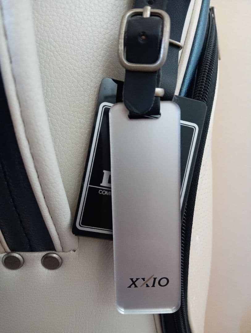 ☆美品☆XXIO ゼクシオ キャディーバッグ ホワイト ゴルフバッグ