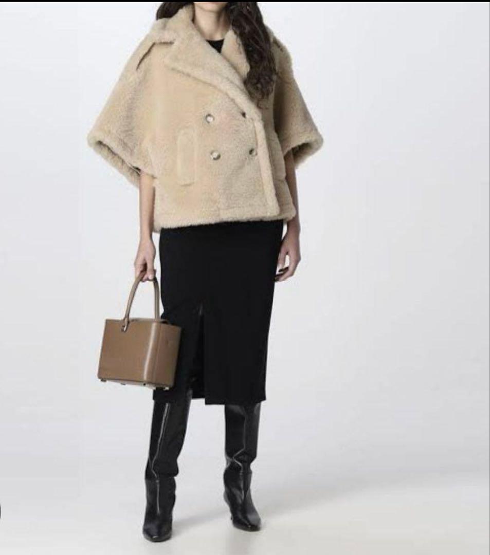 MaxMara マックスマーラ ADESSO テディベア　ケープ