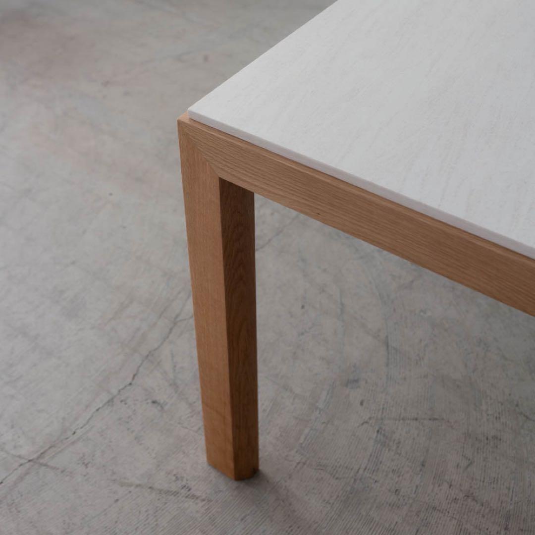 ダイニングテーブル　オーク材　モルタル調