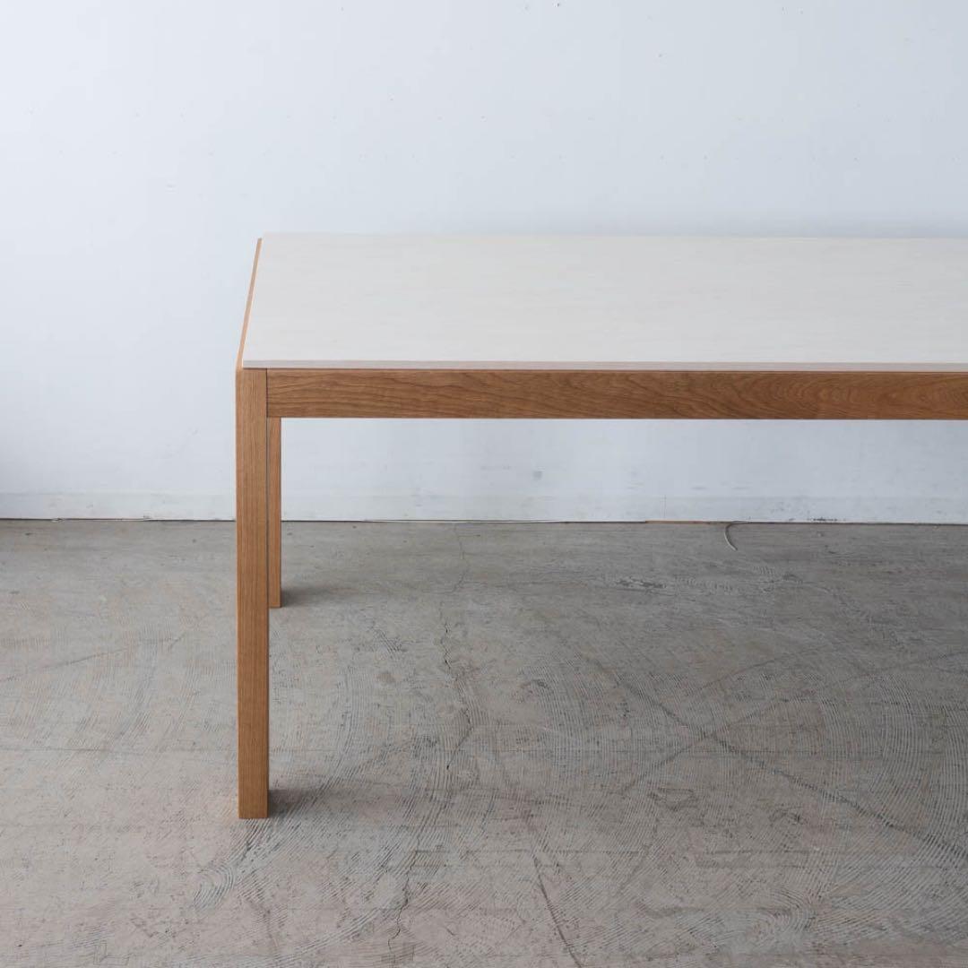 ダイニングテーブル　オーク材　モルタル調