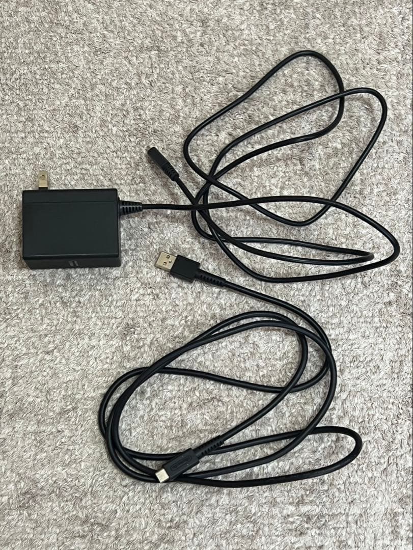 【美品】Nintendo Switch　有機ELモデル　ホワイト