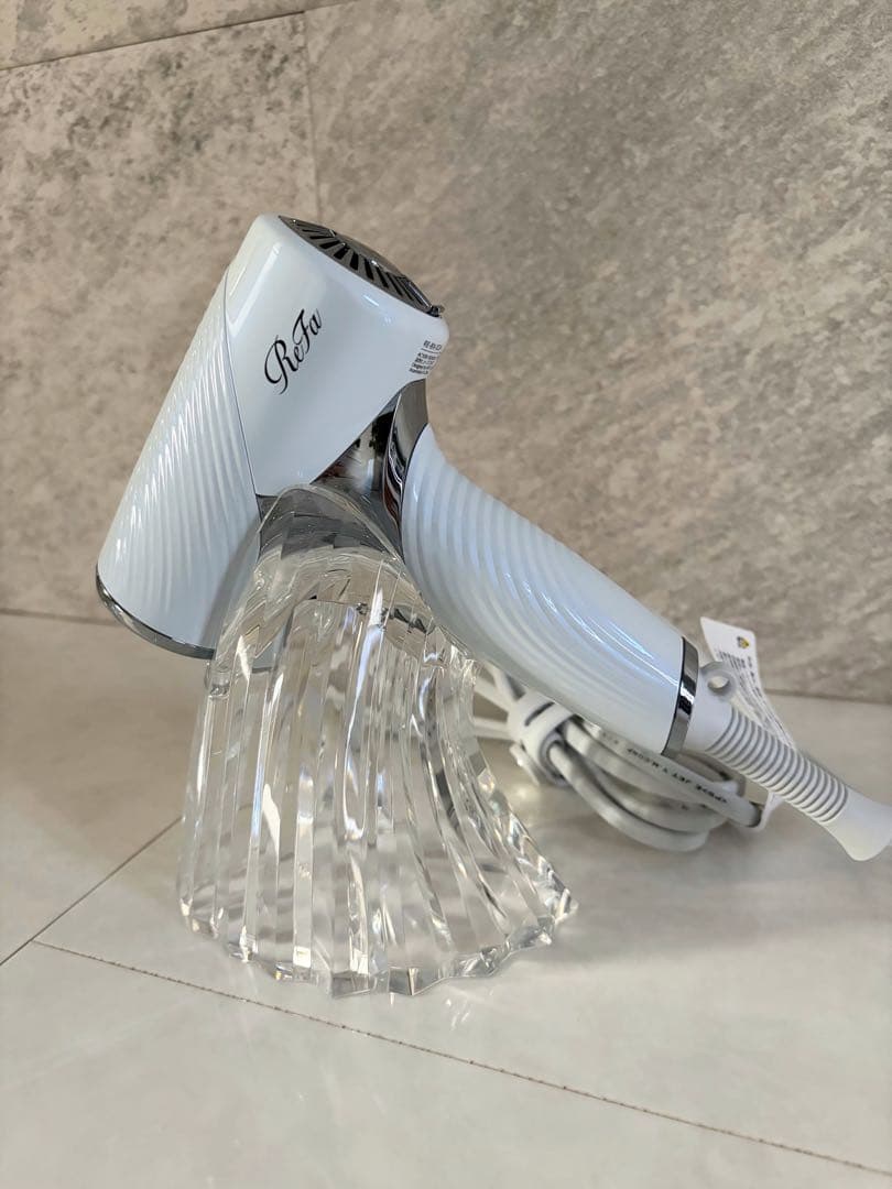 リファ ビューテック ドライヤーSE ホワイト＆ホルダー