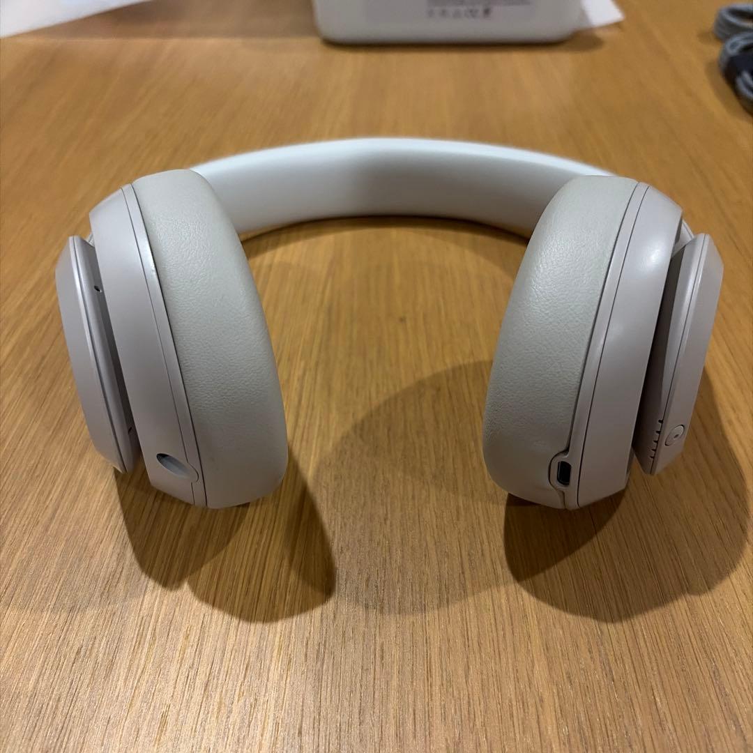 Beats Studio Pro サンドストーン